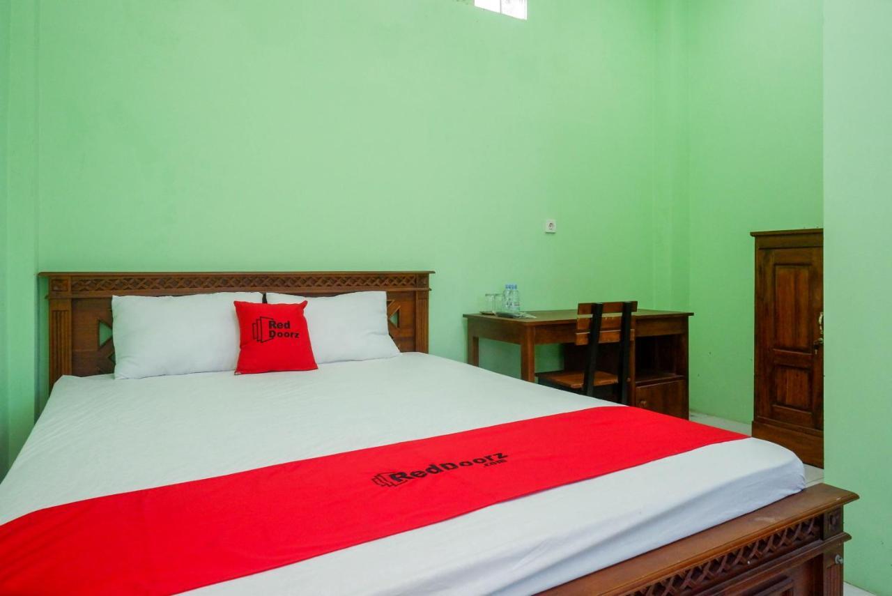Reddoorz Syariah Near Monumen Jogja Kembali Otel Kejayan Dış mekan fotoğraf